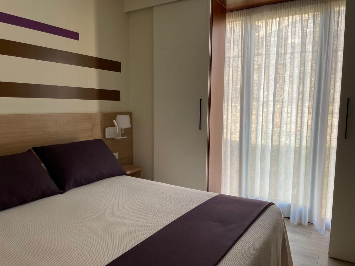 Apartamentos Turisticos Guiana Ponferrada Extérieur photo